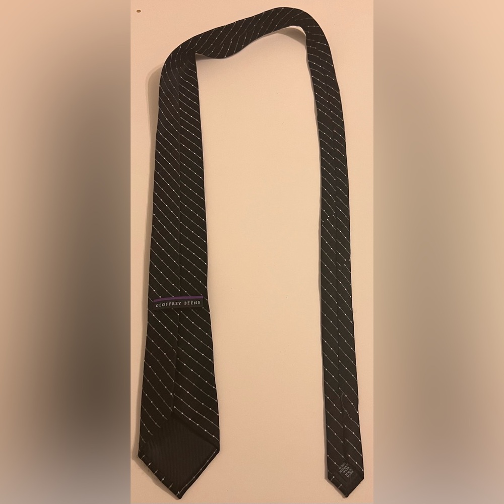 Geoffrey Beene Black and White Diagonal Stripe Tie